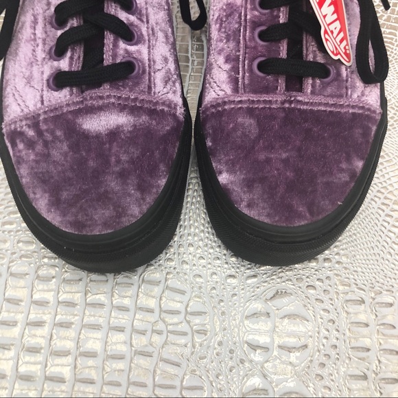 Vans Old Skool Sneakers in Purple Velvet - Picture 2 of 8
